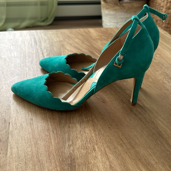 Teal heels - Picture 3 of 5